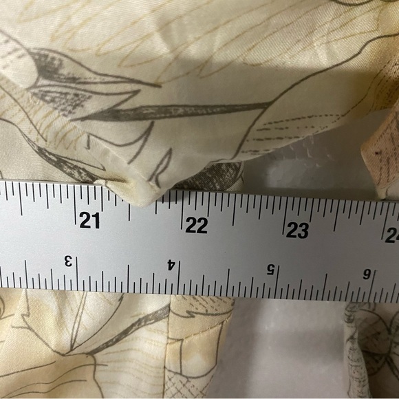 Talbots Shirt Women 20WP Beige Ruffle Button Front Cotton Floral Roll Tab Sleeve - Picture 9 of 9